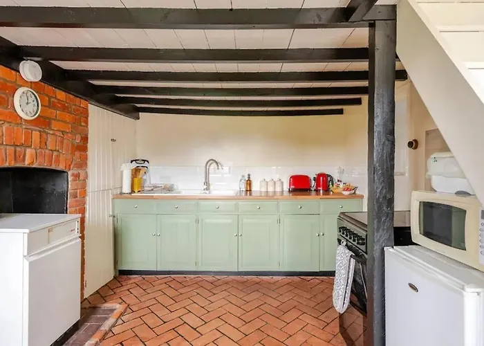 Cozy One-Bedroom Cottage In Great Tey