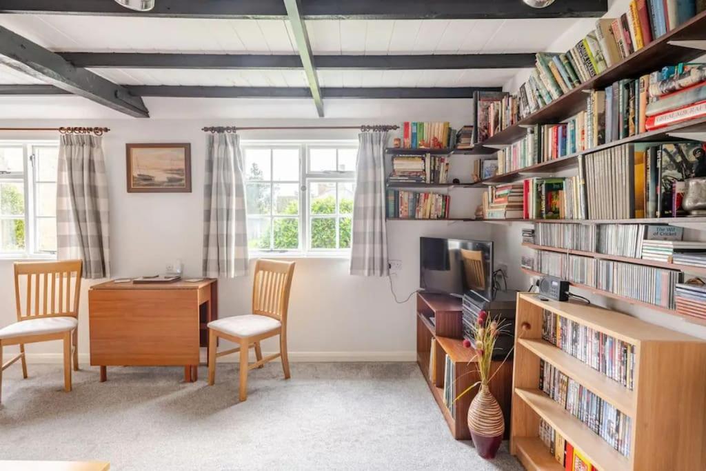Cozy One-bedroom In Vakantiehuis Great Tey